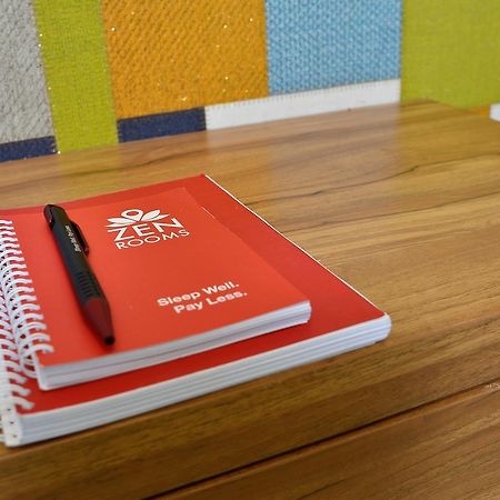 Zen Rooms Kuta Tuban Suites Esterno foto