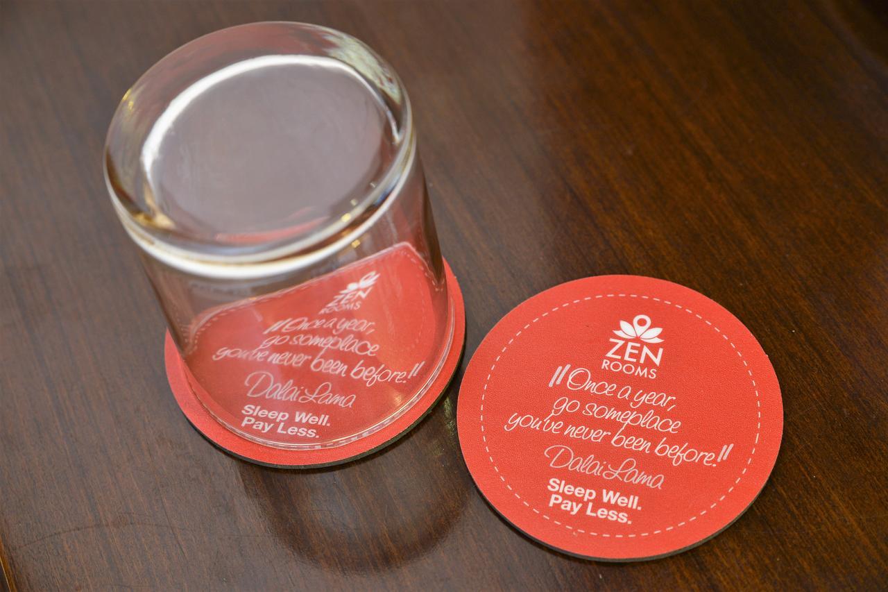Zen Rooms Kuta Tuban Suites Esterno foto