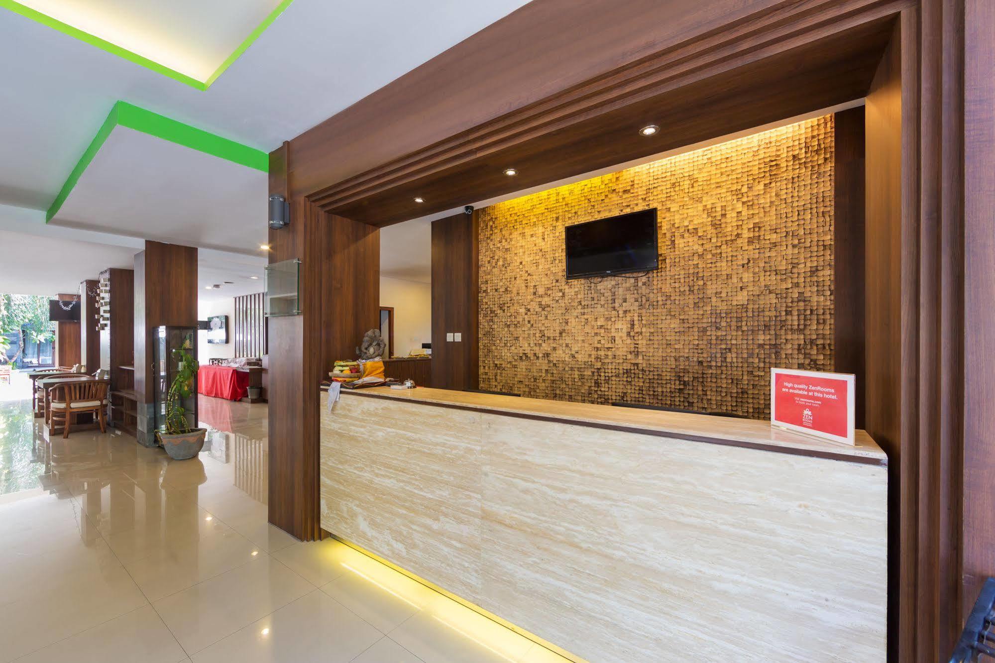 Zen Rooms Kuta Tuban Suites Esterno foto